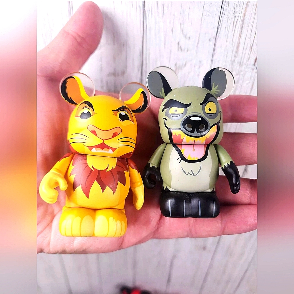 Bundled 2 Vinylmation 3” The Lion King Figures Simba And Banzai The Hyena Rare